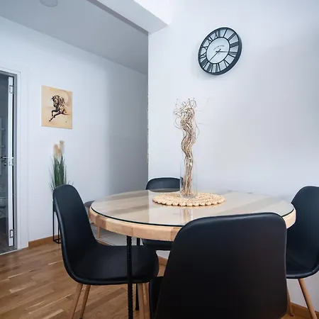 Kamelija Apartment *